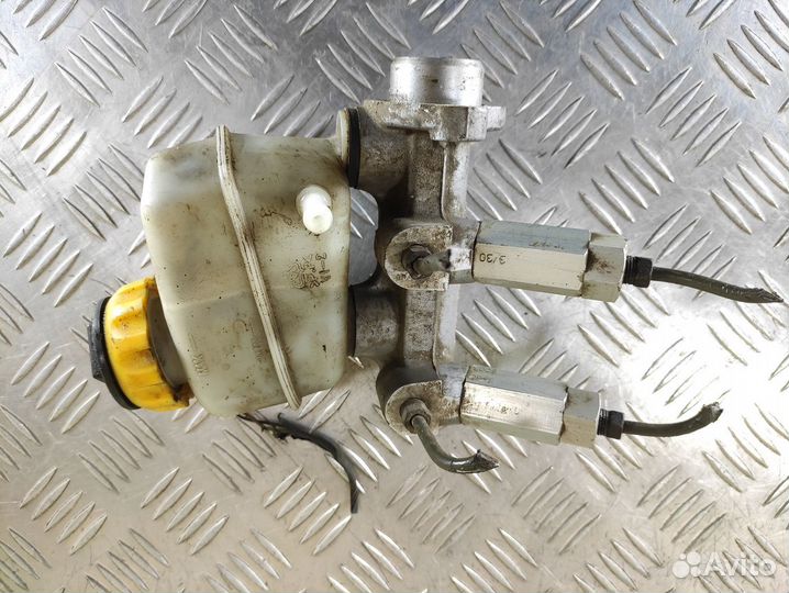 Цилиндр тормозов главный Chevrolet Lanos 2004-2010