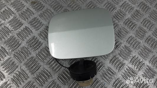 Лючок бака toyota avensis T25 (6ST07EH01)