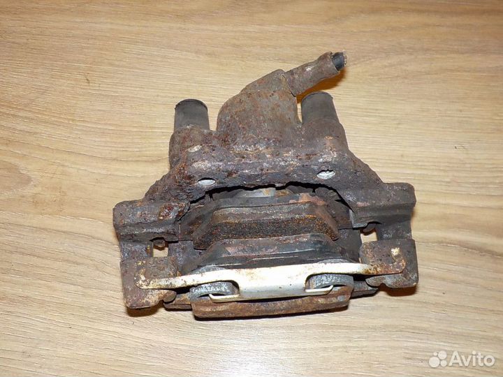 Суппорт задний левый BMW Z3