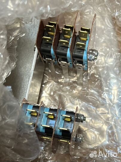 Schneider 59502 Блок-контакт новый, 3 уп. по 6 шт