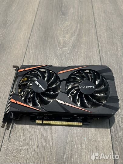 Видеокарта Gigabyte RX 560 4Gb