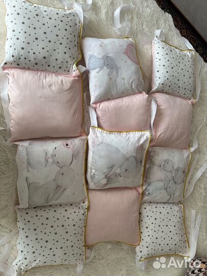 Бортики в кроватку с постельным бельем