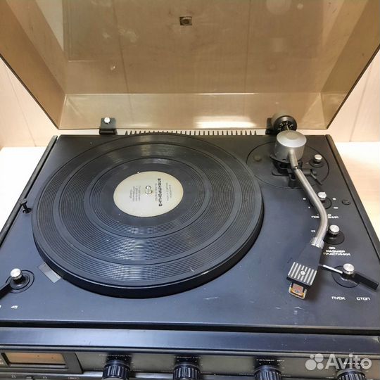 Проигрыватель винила Электроника Д1-012-стерео