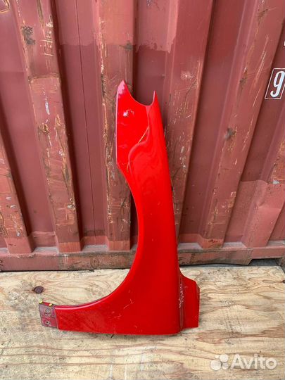 Левое переднее крыло Вольво V70 2008-2016 P3