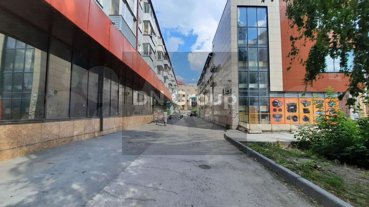 1604.5 м² (1 этаж с подвалом) у метро