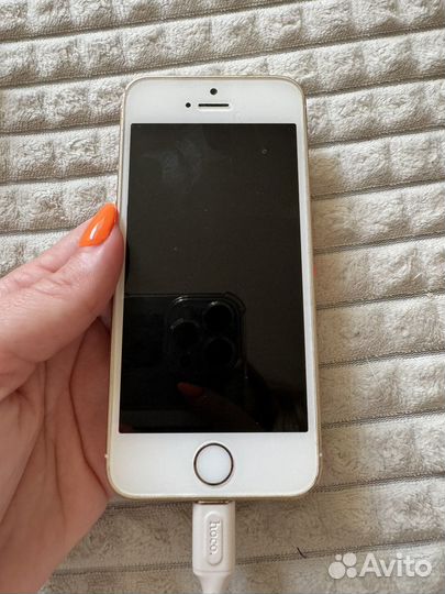 iPhone SE, 32 ГБ