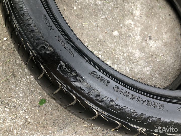 Bridgestone Turanza T001 225/45 R19