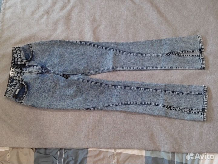 Джинсы