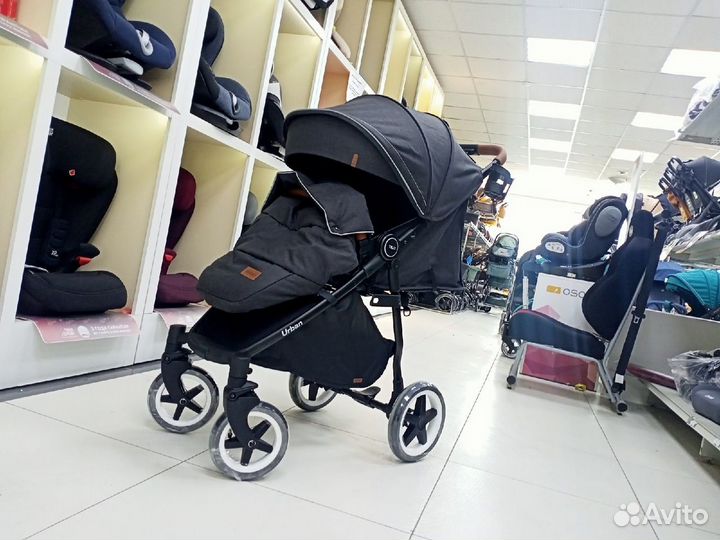 Прогулочная коляска Carrello Urban Black