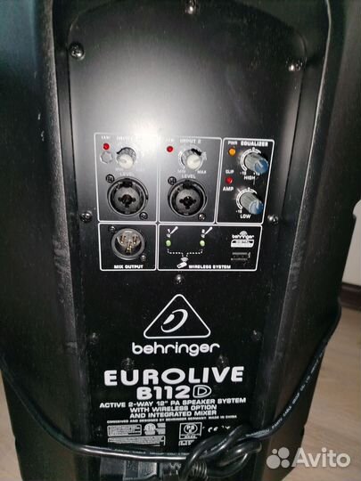 Активная колонкa Behringer b112d