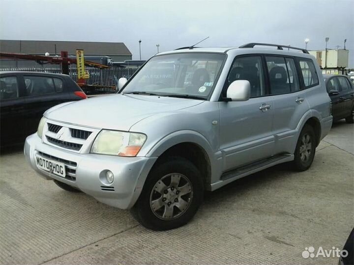 Разбор на запчасти Mitsubishi Pajero / Montero 200