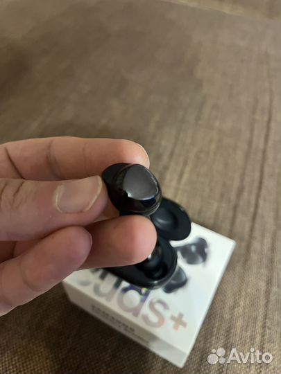 Беспроводные наушники samsung galaxy buds plus