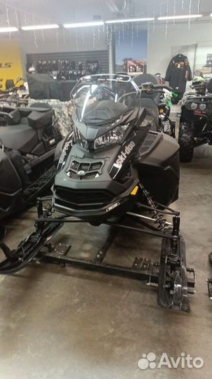 Снегоход BRP Ski-Doo Expedition Xtreme 900 Turbo R