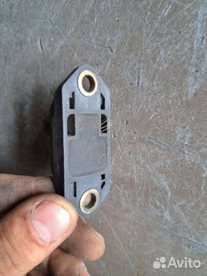 Датчик ускорения Mercedes w220