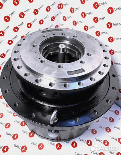 Редуктор хода Komatsu PC300-7 207-27-00370