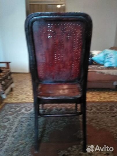 Старинное полукресло