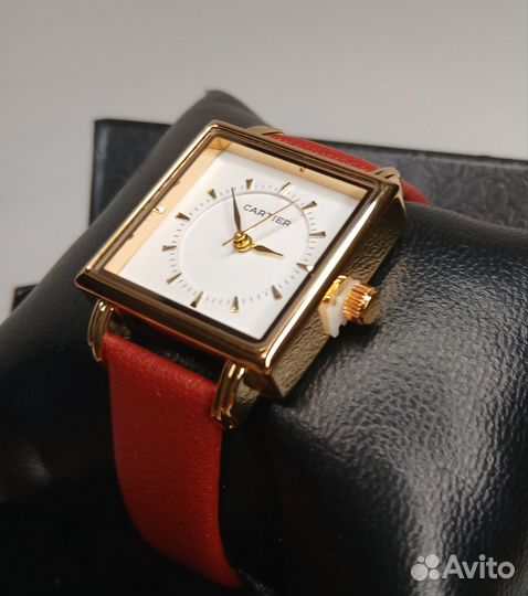 Часы Cartier женские, новые