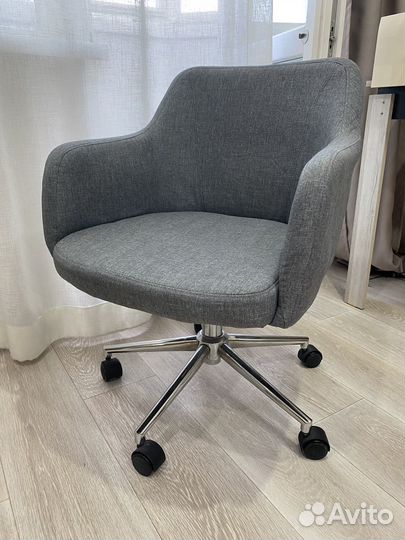 Кресло поворотное Belle