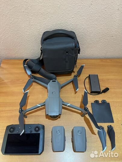 Дрон DJI Mavic 2 Pro со смарт-контроллером