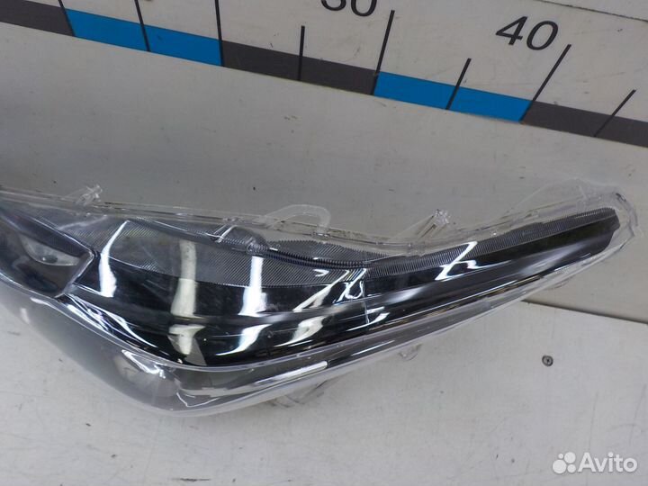 Фара левая Toyota Corolla 2019
