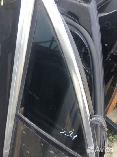 Форточка задней правой двери на мерседес s221 w221