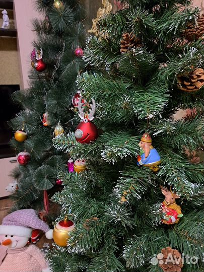 Ель искусственная с шишками, Премиум 150 см. +шары