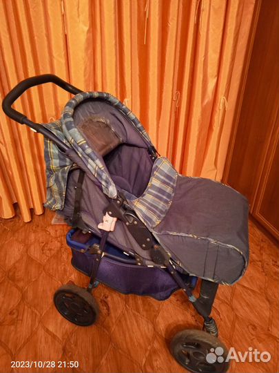 Прогулочная коляска