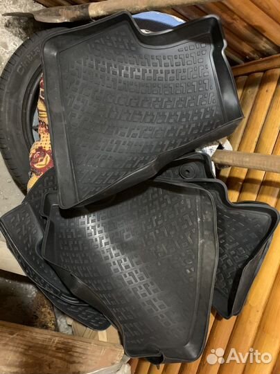 Резиновые ковры Шкода суперб 2018