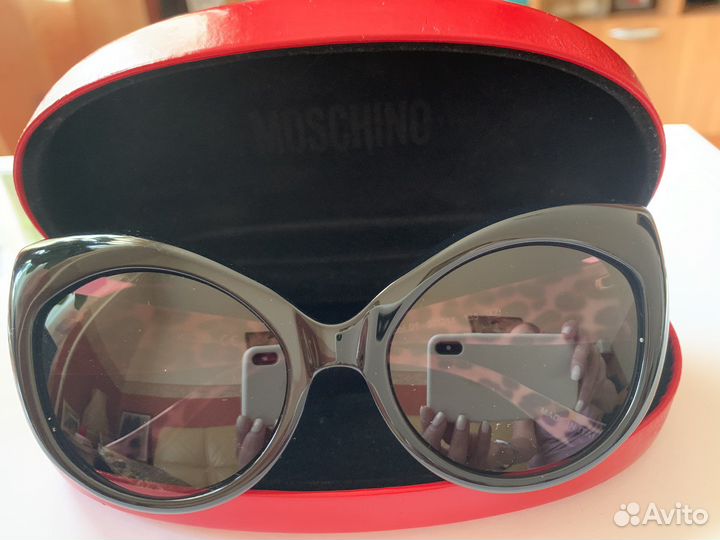 Солнцезащитные очки Moschino Italy