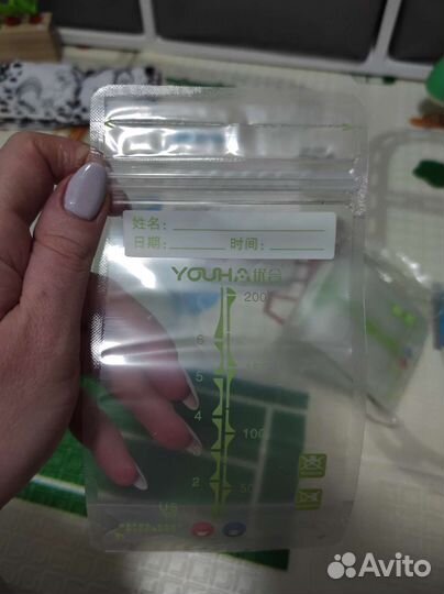 Набор: молокоотсос, накладки, пакеты для молока