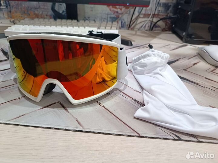 Горнолыжные очки Oakley