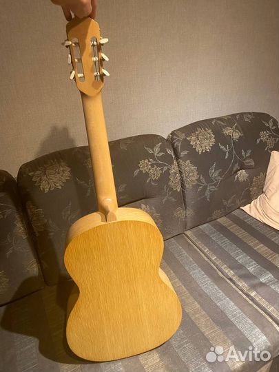 Классическая гитара cremona