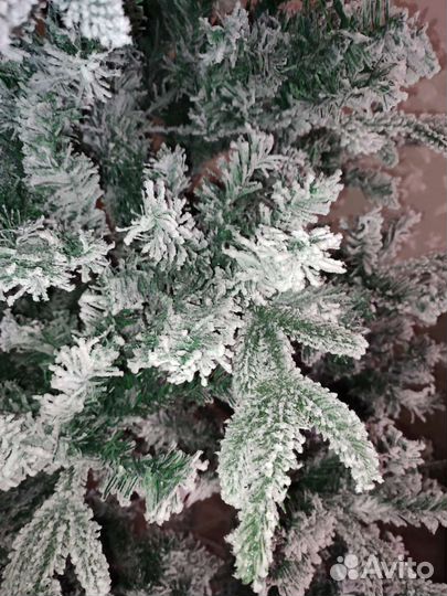 Елка искусственная литая заснеженная