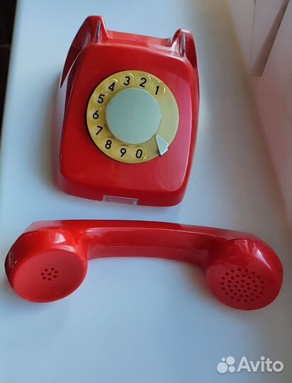Старый телефон СССР
