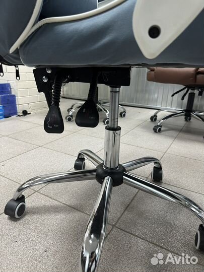 Игровое компьютерное кресло (Ткань, Экокожа)