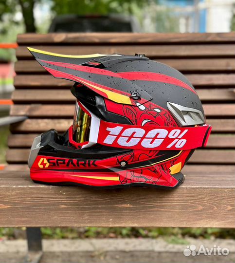 Кроссовый шлем Spark с очками Red