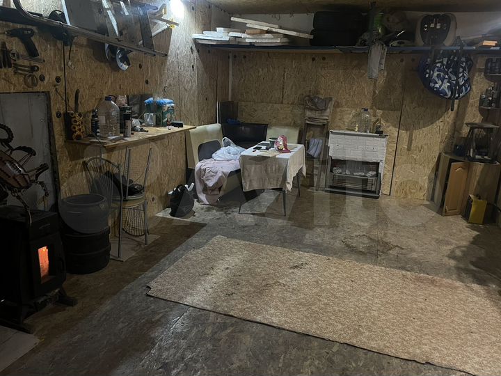 Гараж, > 30 м²