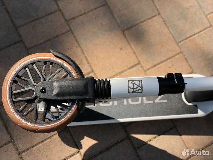 Самокат взрослый Shulz 200 pro