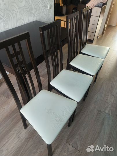 Кухонный стол и стулья комплект бу