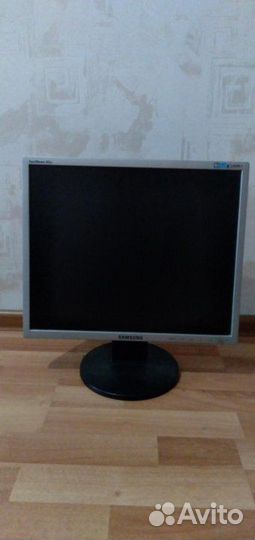 Samsung SyncMaster943N