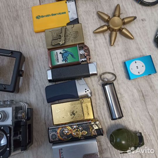 Часы, зажигалки, фляга, браслеты