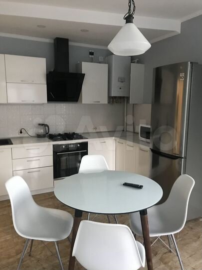 2-к. квартира, 58 м², 2/5 эт.