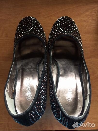 Женские туфли