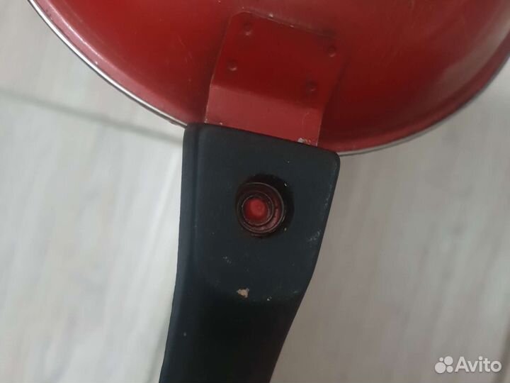 Сковорода со сьемной ручкой