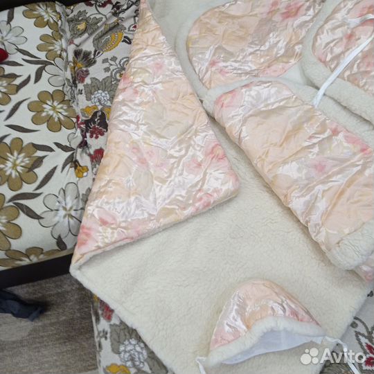 Меховой конверт в коляску овчина