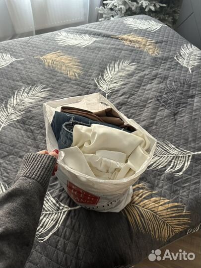 Пакет с вещами