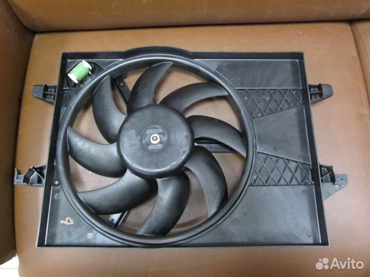 Вентилятор охлаждения ford Focus II/C-Max/Mazda3