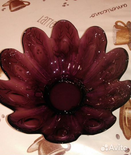 Большая фруктовница-конфетница, Красный Май