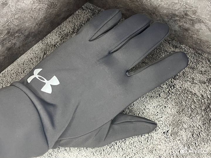 Перчатки Under Armour зимние