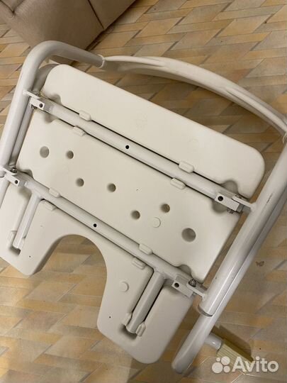 Стул в ванну для пожилых/инвалидов